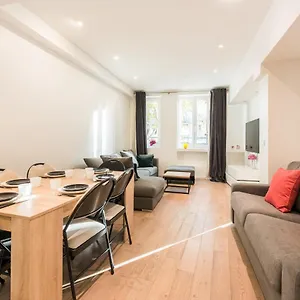 Spacious Apartment-2br-4p-boulevard Saint-germain Apartment