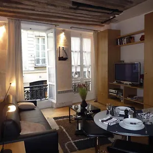 Gorgeous St Germain Des Près Appartement