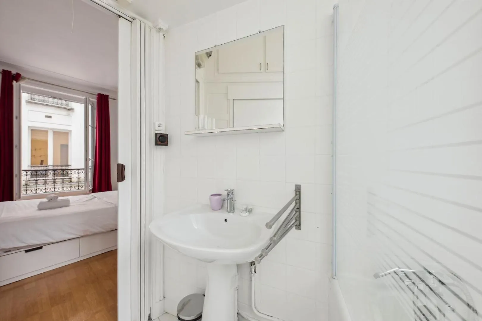 Le Soyeux Apartment Paris 0*,  France